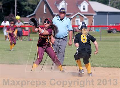 Thumbnail 3 in Keystone vs Elk County Catholic (PIAA District IX A Final) photogallery.