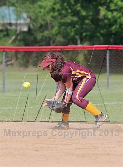 Thumbnail 1 in Keystone vs Elk County Catholic (PIAA District IX A Final) photogallery.
