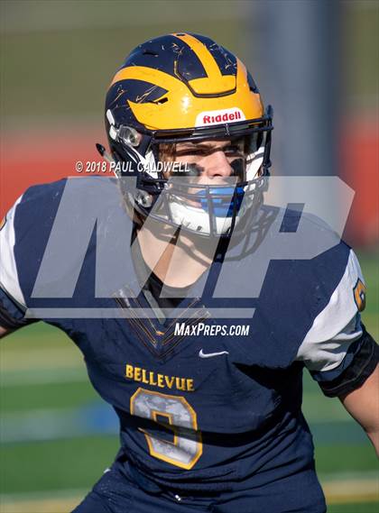 Thumbnail 1 in Yelm @ Bellevue (WIAA 3A Quarterfinal) photogallery.