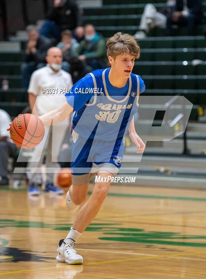 Thumbnail 2 in Winter Haven vs. Ingraham (Hardwood Invite 1st Round) photogallery.