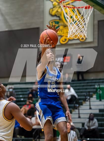 Thumbnail 2 in Winter Haven vs. Ingraham (Hardwood Invite 1st Round) photogallery.
