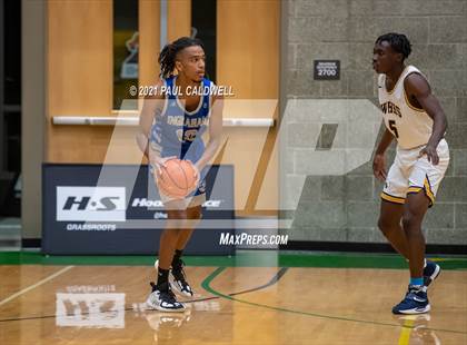 Thumbnail 1 in Winter Haven vs. Ingraham (Hardwood Invite 1st Round) photogallery.