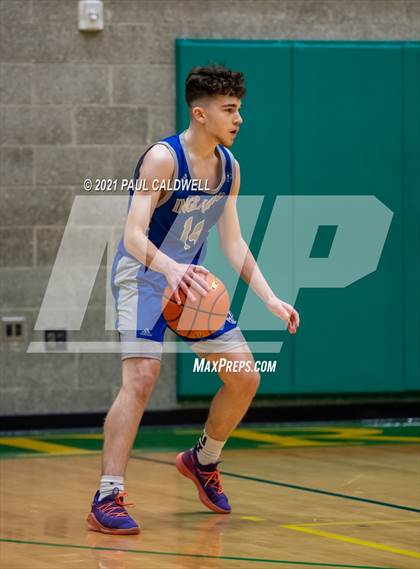 Thumbnail 1 in Winter Haven vs. Ingraham (Hardwood Invite 1st Round) photogallery.