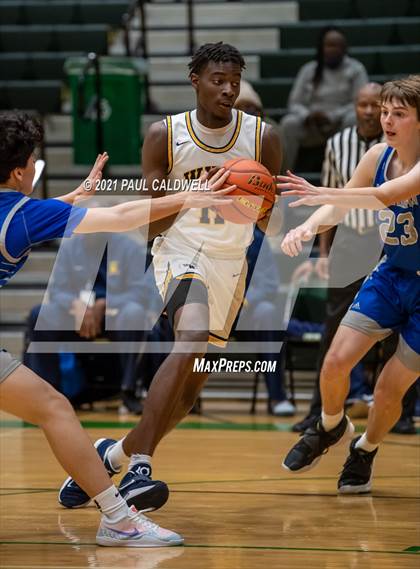 Thumbnail 1 in Winter Haven vs. Ingraham (Hardwood Invite 1st Round) photogallery.