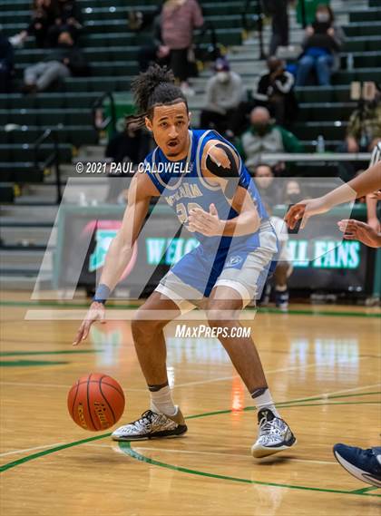 Thumbnail 2 in Winter Haven vs. Ingraham (Hardwood Invite 1st Round) photogallery.