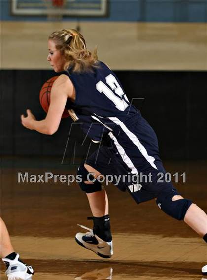 Thumbnail 3 in Farragut vs Anderson County (Kroger Thanksgiving Classic) photogallery.
