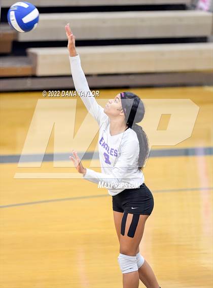 Thumbnail 2 in Crowley @ Weatherford photogallery.