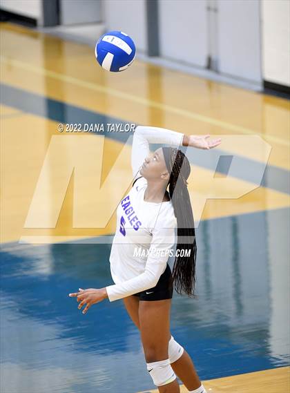 Thumbnail 2 in Crowley @ Weatherford photogallery.