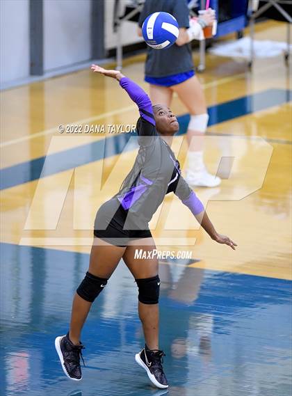 Thumbnail 3 in Crowley @ Weatherford photogallery.