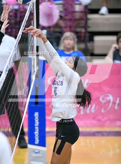 Thumbnail 3 in Crowley @ Weatherford photogallery.