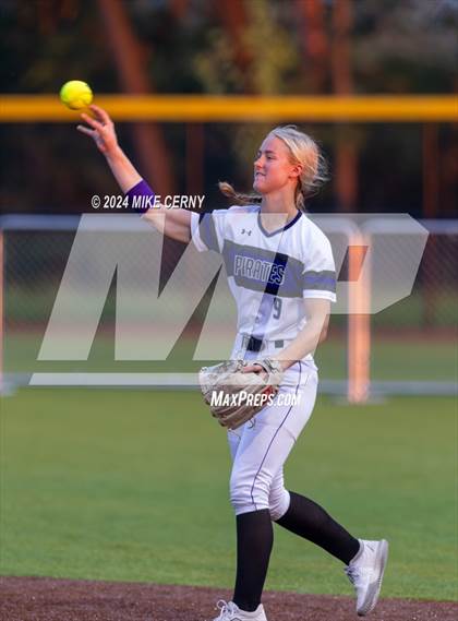 Thumbnail 1 in Shawnee Heights @ Piper (KSHSAA 5A East Region 3 Final) photogallery.