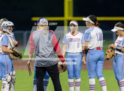 Thumbnail 2 in Shawnee Heights @ Piper (KSHSAA 5A East Region 3 Final) photogallery.