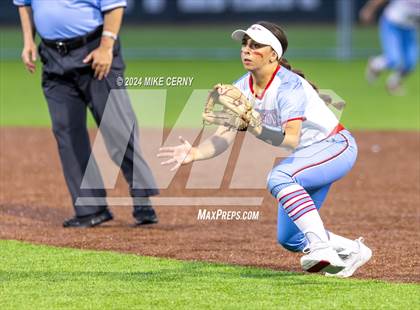 Thumbnail 3 in Shawnee Heights @ Piper (KSHSAA 5A East Region 3 Final) photogallery.