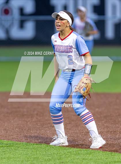 Thumbnail 2 in Shawnee Heights @ Piper (KSHSAA 5A East Region 3 Final) photogallery.