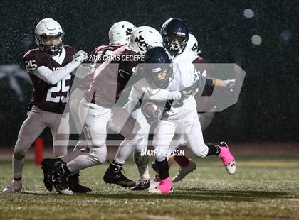 Thumbnail 3 in Pittsford vs. Aquinas Institute (Section 5 Class AA Semifinal) photogallery.
