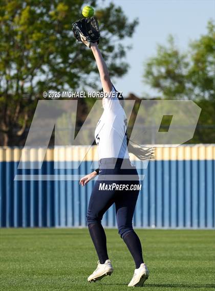 Thumbnail 2 in Reedy @ Lone Star photogallery.
