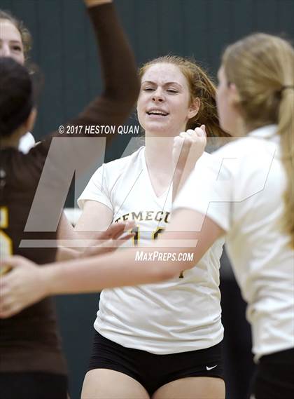 Thumbnail 3 in Temecula Valley vs Long Beach Poly (Dave Mohs Tournament) photogallery.