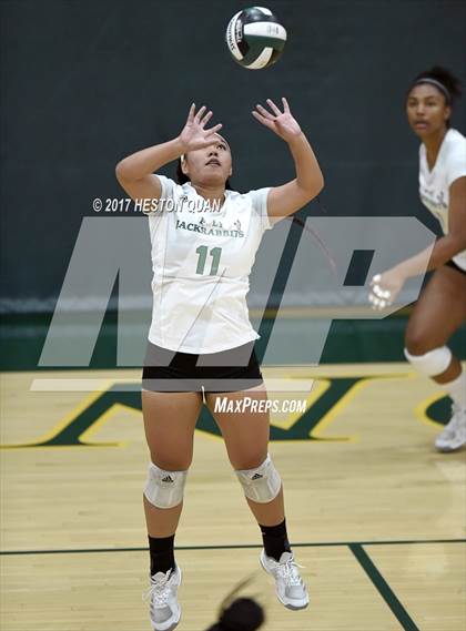 Thumbnail 3 in Temecula Valley vs Long Beach Poly (Dave Mohs Tournament) photogallery.