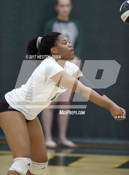 Thumbnail 2 in Temecula Valley vs Long Beach Poly (Dave Mohs Tournament) photogallery.