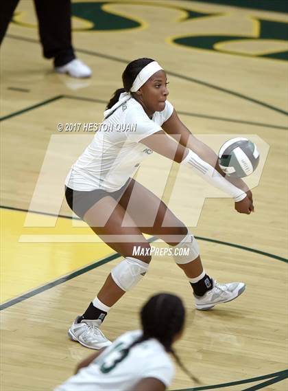 Thumbnail 2 in Temecula Valley vs Long Beach Poly (Dave Mohs Tournament) photogallery.