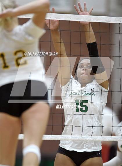 Thumbnail 1 in Temecula Valley vs Long Beach Poly (Dave Mohs Tournament) photogallery.