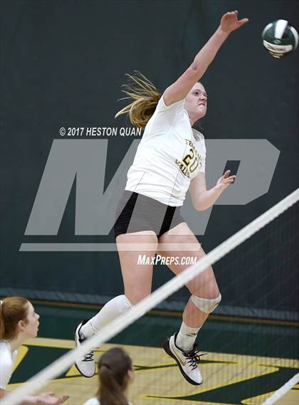 Thumbnail 2 in Temecula Valley vs Long Beach Poly (Dave Mohs Tournament) photogallery.