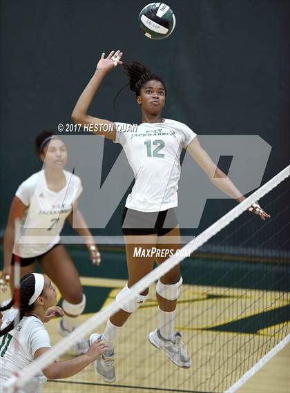 Thumbnail 2 in Temecula Valley vs Long Beach Poly (Dave Mohs Tournament) photogallery.