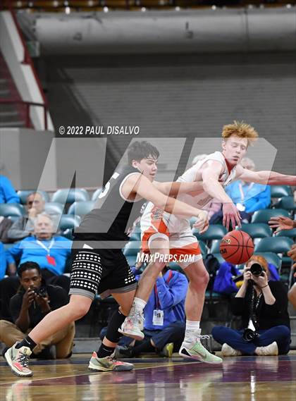 Thumbnail 2 in Pueblo South vs. Lewis-Palmer (CHSAA 4A State Final) photogallery.