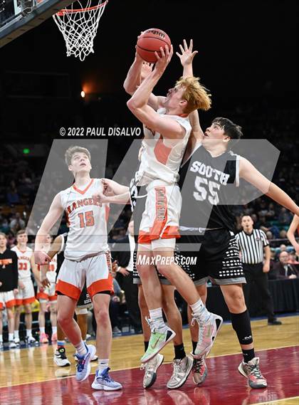Thumbnail 2 in Pueblo South vs. Lewis-Palmer (CHSAA 4A State Final) photogallery.