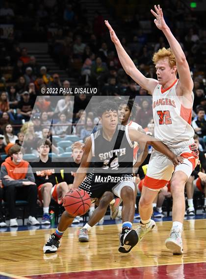 Thumbnail 3 in Pueblo South vs. Lewis-Palmer (CHSAA 4A State Final) photogallery.
