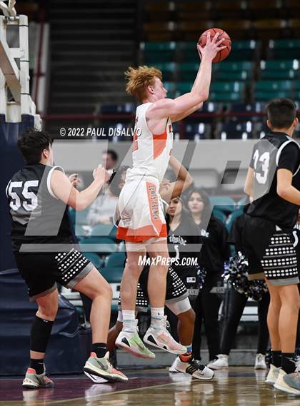 Thumbnail 2 in Pueblo South vs. Lewis-Palmer (CHSAA 4A State Final) photogallery.