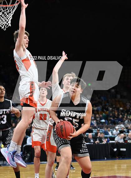 Thumbnail 2 in Pueblo South vs. Lewis-Palmer (CHSAA 4A State Final) photogallery.