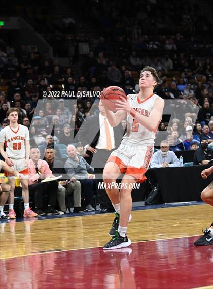 Thumbnail 3 in Pueblo South vs. Lewis-Palmer (CHSAA 4A State Final) photogallery.