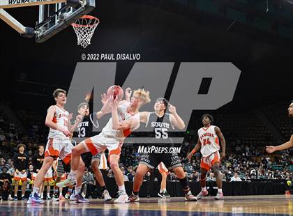 Thumbnail 3 in Pueblo South vs. Lewis-Palmer (CHSAA 4A State Final) photogallery.