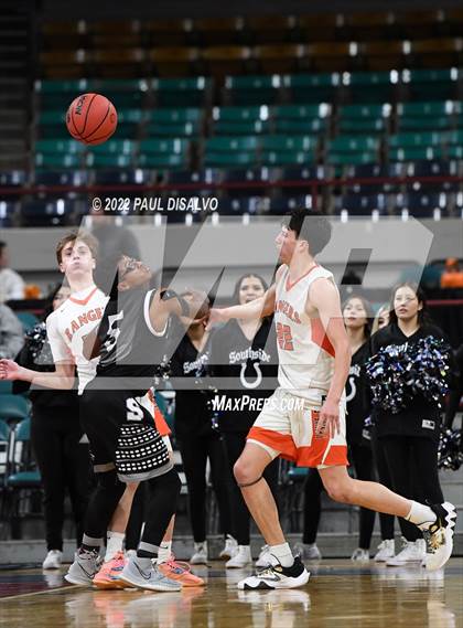 Thumbnail 3 in Pueblo South vs. Lewis-Palmer (CHSAA 4A State Final) photogallery.