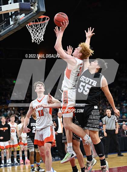 Thumbnail 1 in Pueblo South vs. Lewis-Palmer (CHSAA 4A State Final) photogallery.