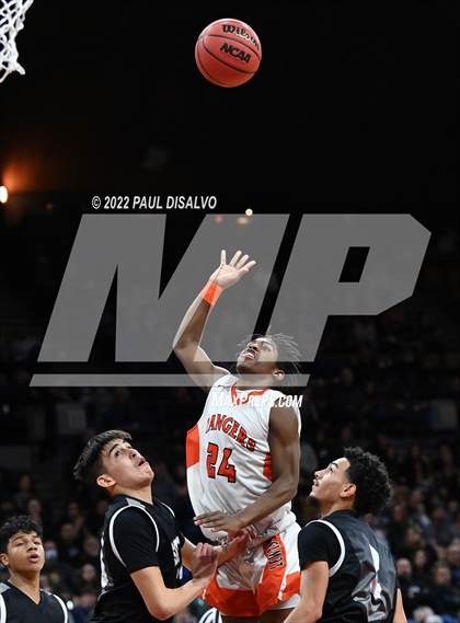 Thumbnail 3 in Pueblo South vs. Lewis-Palmer (CHSAA 4A State Final) photogallery.