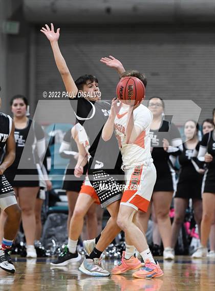 Thumbnail 2 in Pueblo South vs. Lewis-Palmer (CHSAA 4A State Final) photogallery.