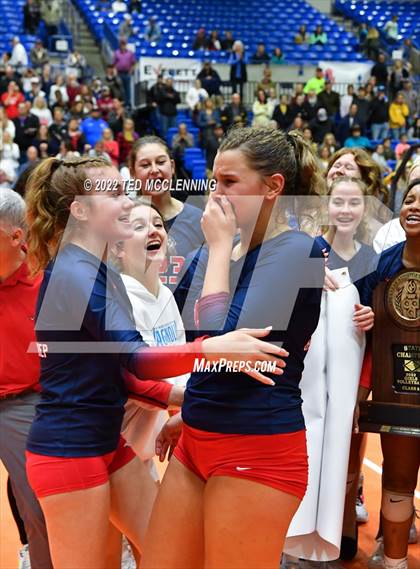 Thumbnail 3 in Hackett vs Baptist Prep (AAA 3A Staate Final) photogallery.