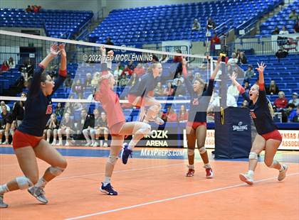 Thumbnail 2 in Hackett vs Baptist Prep (AAA 3A Staate Final) photogallery.