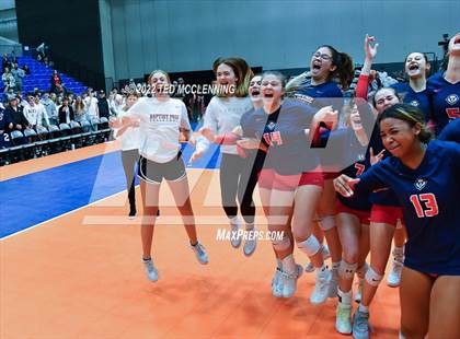Thumbnail 1 in Hackett vs Baptist Prep (AAA 3A Staate Final) photogallery.