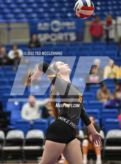 Thumbnail 2 in Hackett vs Baptist Prep (AAA 3A Staate Final) photogallery.