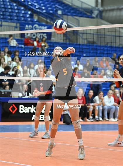Thumbnail 3 in Hackett vs Baptist Prep (AAA 3A Staate Final) photogallery.