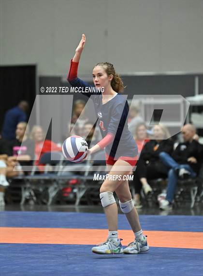 Thumbnail 3 in Hackett vs Baptist Prep (AAA 3A Staate Final) photogallery.