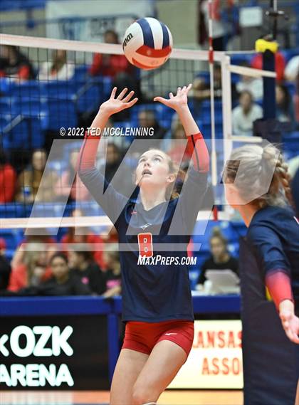 Thumbnail 2 in Hackett vs Baptist Prep (AAA 3A Staate Final) photogallery.