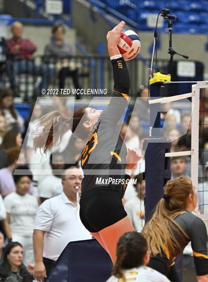 Thumbnail 3 in Hackett vs Baptist Prep (AAA 3A Staate Final) photogallery.