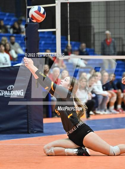Thumbnail 1 in Hackett vs Baptist Prep (AAA 3A Staate Final) photogallery.