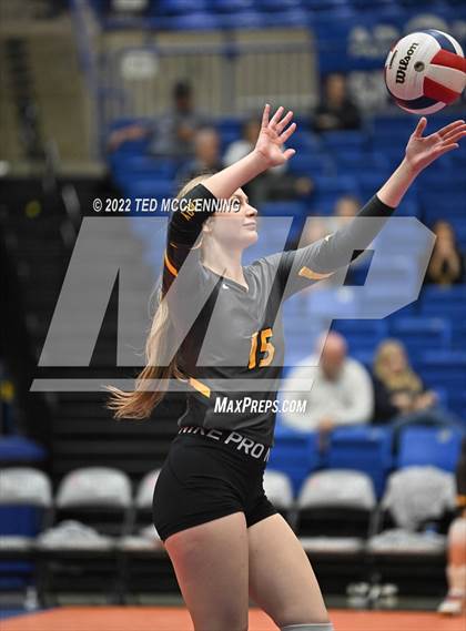 Thumbnail 1 in Hackett vs Baptist Prep (AAA 3A Staate Final) photogallery.
