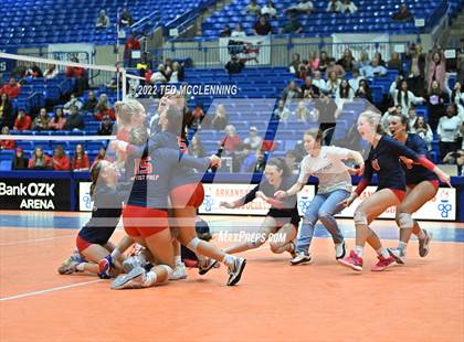 Thumbnail 1 in Hackett vs Baptist Prep (AAA 3A Staate Final) photogallery.