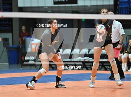 Thumbnail 3 in Hackett vs Baptist Prep (AAA 3A Staate Final) photogallery.